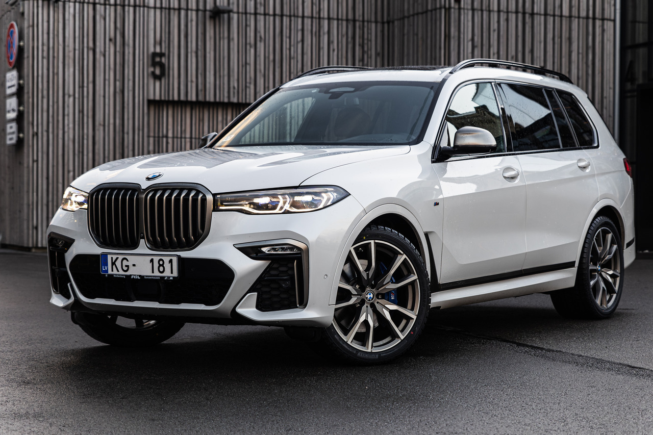 BMW X7 M50D X Drive M package, 6 seats - سيارة: صورة 4 BMW X7 M50D X Drive M package, 6 seats - سيارة: صورة 4