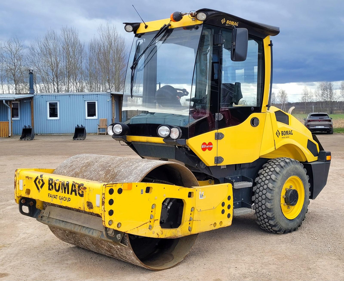 BOMAG BW145D-5 EPA - مدحلة: صورة 1 BOMAG BW145D-5 EPA - مدحلة: صورة 1