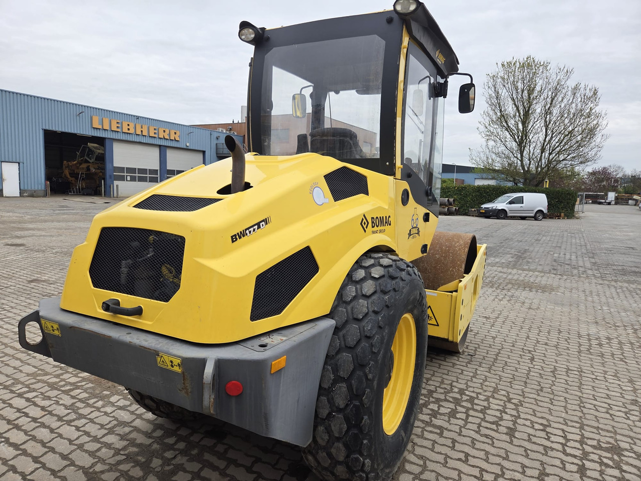 BOMAG BW177D-5 - مدحلة ضاغطة: صورة 2 BOMAG BW177D-5 - مدحلة ضاغطة: صورة 2