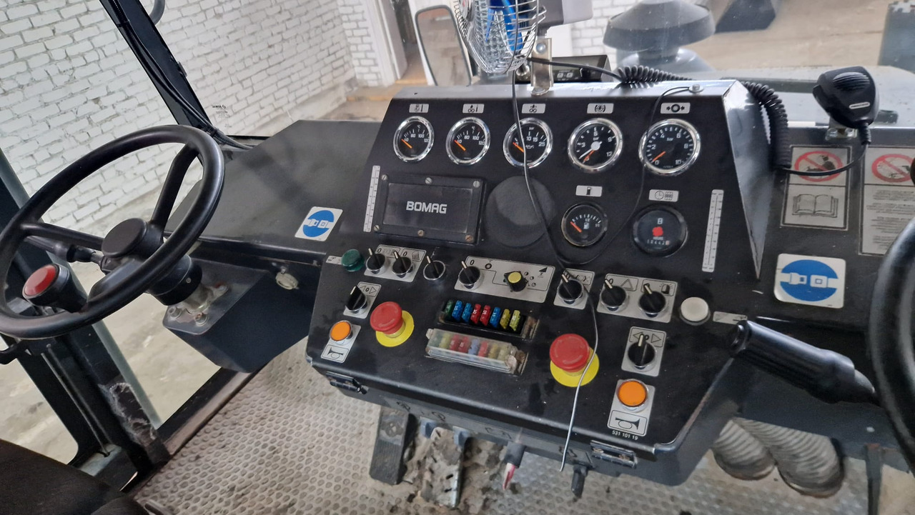 مدحلة هوائية BOMAG BW24 R: صورة 6 مدحلة هوائية BOMAG BW24 R: صورة 6