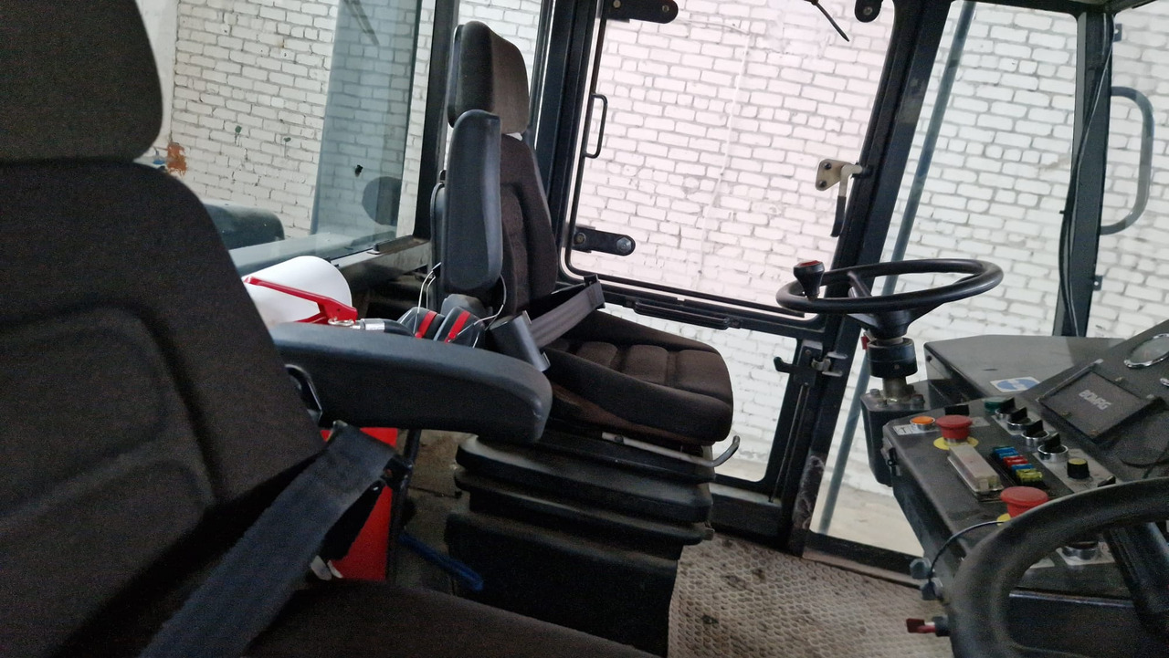 مدحلة هوائية BOMAG BW24 R: صورة 7 مدحلة هوائية BOMAG BW24 R: صورة 7