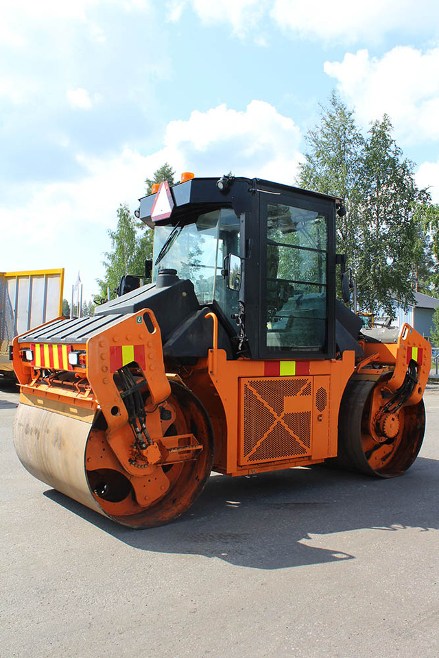 CATERPILLAR CD10 - مدحلة اسفلت: صورة 2 CATERPILLAR CD10 - مدحلة اسفلت: صورة 2