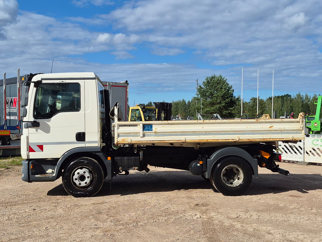 MAN TGL8.220, 83'600km! - شاحنة قلاب: صورة 2 MAN TGL8.220, 83'600km! - شاحنة قلاب: صورة 2