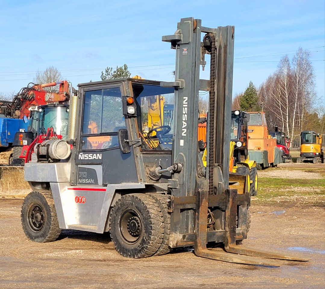 NISSAN 70 / JF05H70PU, 7 ton - رافعة شوكية تعمل بالغاز: صورة 4 NISSAN 70 / JF05H70PU, 7 ton - رافعة شوكية تعمل بالغاز: صورة 4