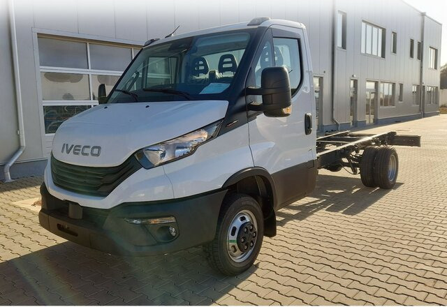 IVECO Daily 35C16H3.0 COMFORT & CONSTRUCTION PACK... - شاحنة هيكل كابينة, شاحنة التوصيل: صورة 1 IVECO Daily 35C16H3.0 COMFORT & CONSTRUCTION PACK... - شاحنة هيكل كابينة, شاحنة التوصيل: صورة 1