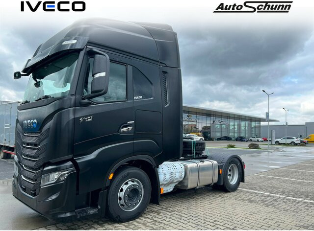 IVECO S-Way AS440S49T/P - AF4T COMFORT+AERO+ LED+NAVI... - وحدة جر: صورة 1 IVECO S-Way AS440S49T/P - AF4T COMFORT+AERO+ LED+NAVI... - وحدة جر: صورة 1