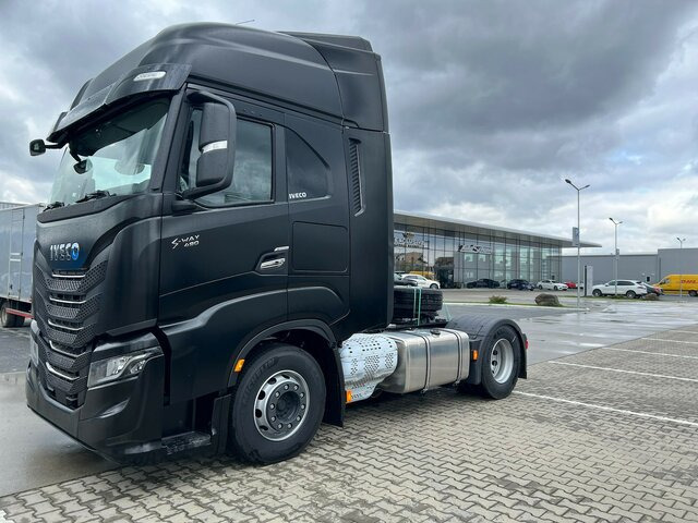 IVECO S-Way AS440S49T/P - AF4T COMFORT+AERO+ LED+NAVI... - وحدة جر: صورة 2 IVECO S-Way AS440S49T/P - AF4T COMFORT+AERO+ LED+NAVI... - وحدة جر: صورة 2