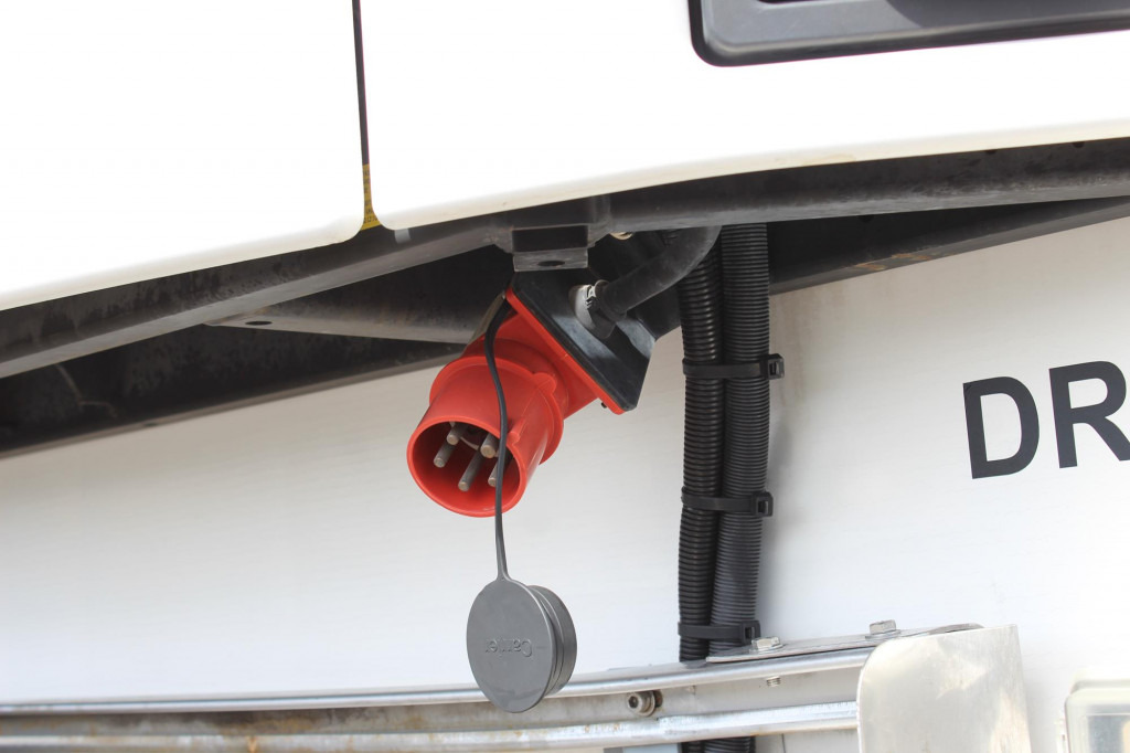 Chereau CV 1950Mt. 2,65h Strom Bi-Multi-Temp. TW LBW FRC - نصف مقطورة مُبرِّدة: صورة 4 Chereau CV 1950Mt. 2,65h Strom Bi-Multi-Temp. TW LBW FRC - نصف مقطورة مُبرِّدة: صورة 4