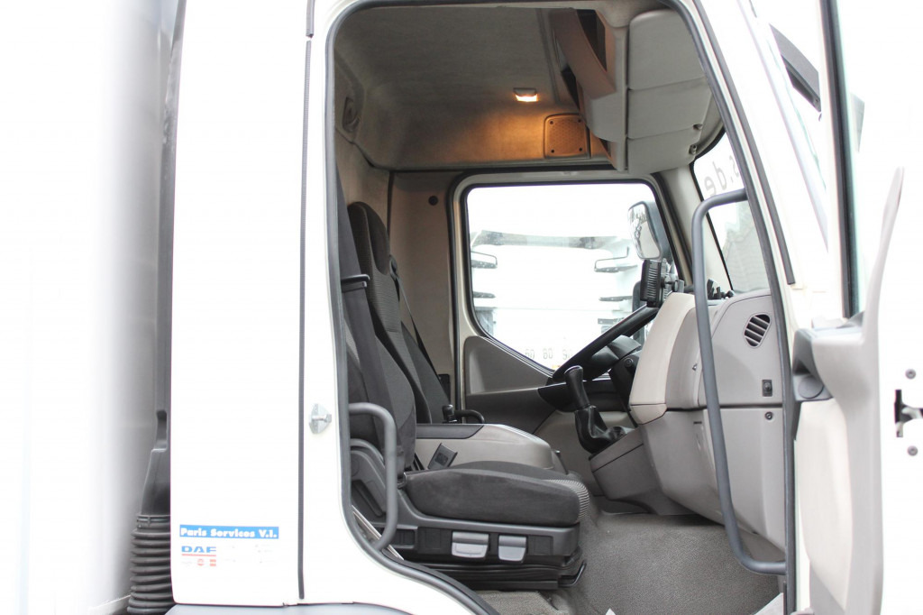 Interior photo 1: شاحنة الفريزر Daf LF  280 E6 Frigoblock LBW Rolltor Strom Klima