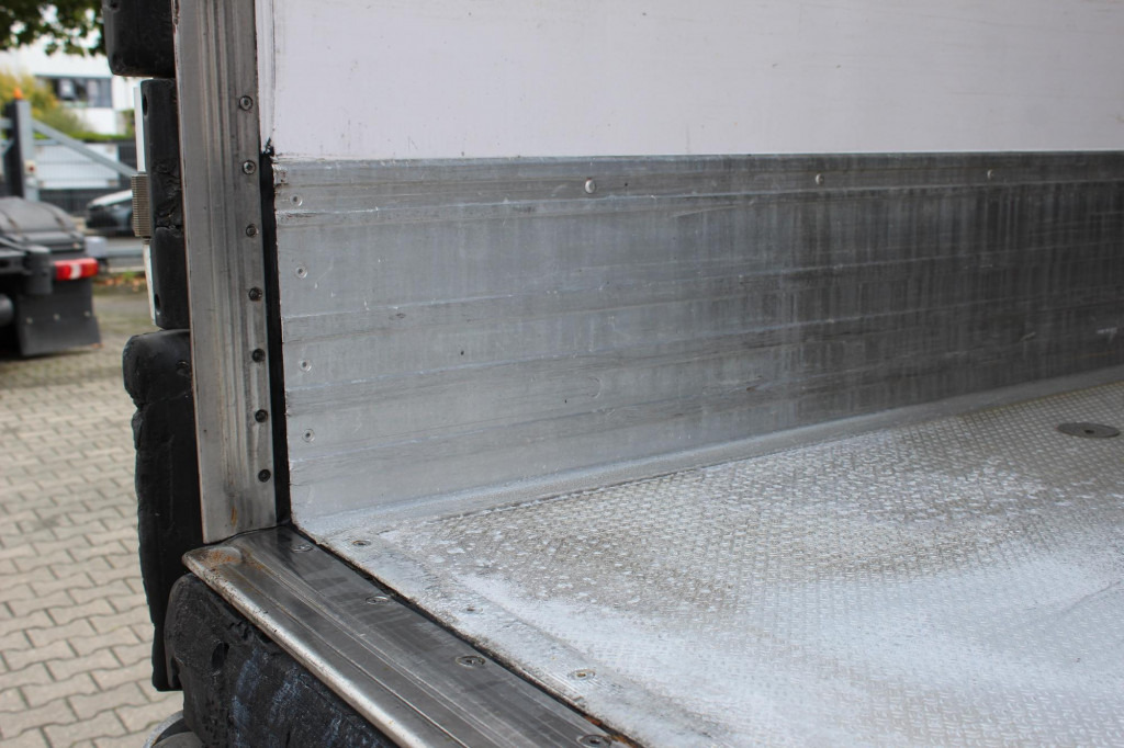 Lamberet TK SLXi Spectrum 2,65h Bi-Temp LBW FRC Aluboden - نصف مقطورة مُبرِّدة: صورة 4 Lamberet TK SLXi Spectrum 2,65h Bi-Temp LBW FRC Aluboden - نصف مقطورة مُبرِّدة: صورة 4