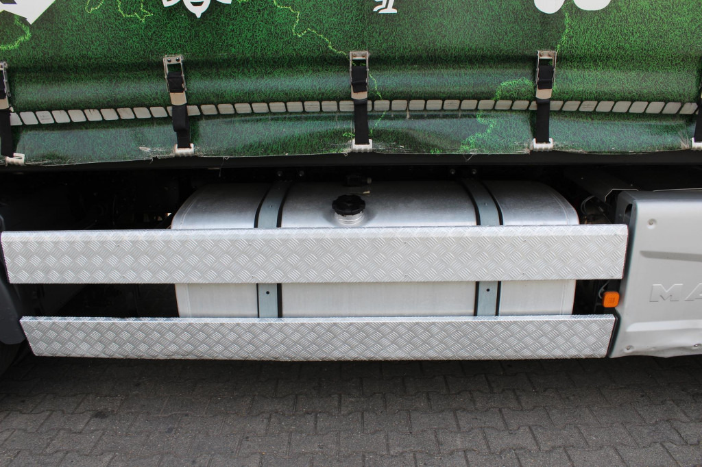 MAN TGX 26.480 Plane Stapleraufnahme Lenkachse Zug! - شاحنة ستارة: صورة 3 MAN TGX 26.480 Plane Stapleraufnahme Lenkachse Zug! - شاحنة ستارة: صورة 3