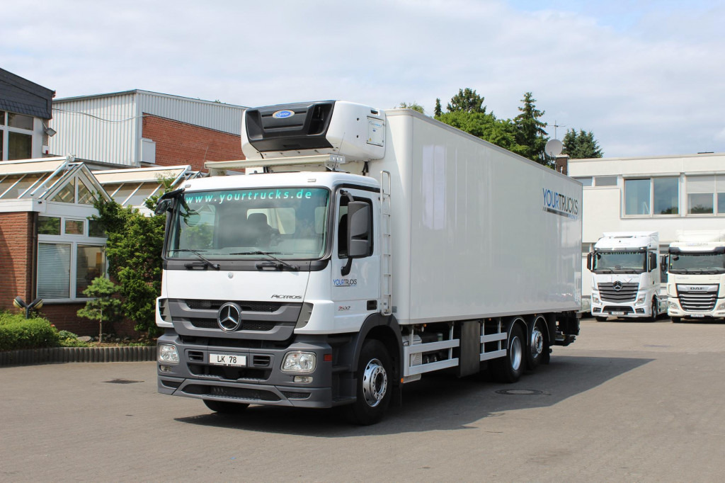 Mercedes-Benz Actros 2532 E5 CS 1150 Multi Bi-Temp LBW Rolltor - شاحنة الفريزر: صورة 1 Mercedes-Benz Actros 2532 E5 CS 1150 Multi Bi-Temp LBW Rolltor - شاحنة الفريزر: صورة 1
