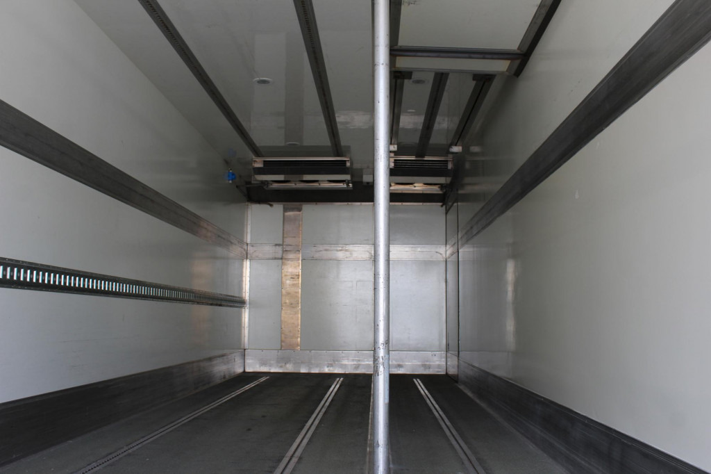 Mercedes-Benz Actros 2533 E6 Kühlkoffer Lift-Lenkachse LBW - شاحنة الفريزر: صورة 3 Mercedes-Benz Actros 2533 E6 Kühlkoffer Lift-Lenkachse LBW - شاحنة الفريزر: صورة 3