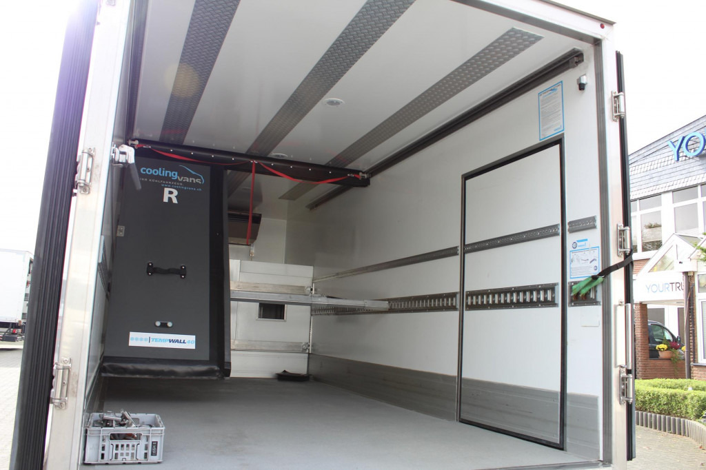 Mercedes-Benz Atego 1024 E6 TK T-1000R Strom Tür+LBW Nur 85Tkm - شاحنة الفريزر: صورة 2 Mercedes-Benz Atego 1024 E6 TK T-1000R Strom Tür+LBW Nur 85Tkm - شاحنة الفريزر: صورة 2