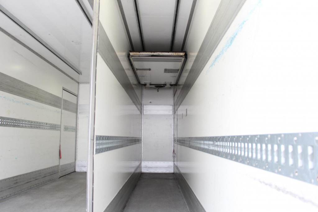 Mercedes-Benz Atego 1221 E6 Carrier Multi-Temp Strom Türen+LBW - شاحنة الفريزر: صورة 4 Mercedes-Benz Atego 1221 E6 Carrier Multi-Temp Strom Türen+LBW - شاحنة الفريزر: صورة 4