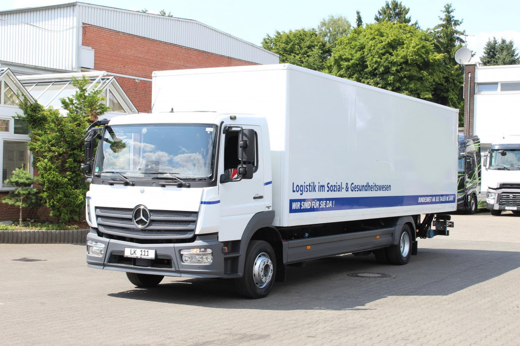 Mercedes-Benz Atego 1221 E6 Koffer Klima Kamera LBW Nur 85 Tkm - شاحنة مقفلة: صورة 1 Mercedes-Benz Atego 1221 E6 Koffer Klima Kamera LBW Nur 85 Tkm - شاحنة مقفلة: صورة 1