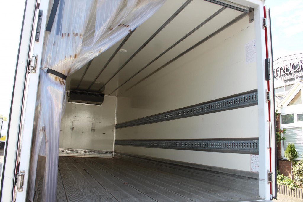 Mercedes-Benz Atego 1221 E6 TK T-800 R Strom Türen+LBW - شاحنة الفريزر: صورة 2 Mercedes-Benz Atego 1221 E6 TK T-800 R Strom Türen+LBW - شاحنة الفريزر: صورة 2