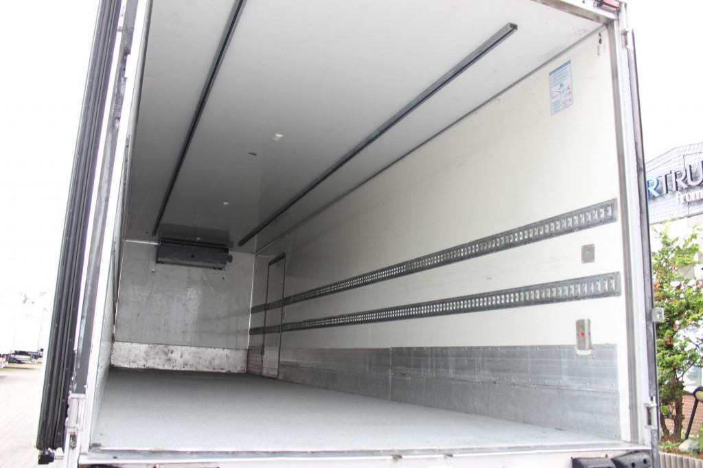Mercedes-Benz Axor 1824 E5 Carrier Supra Türen+LBW Strom - شاحنة الفريزر: صورة 2 Mercedes-Benz Axor 1824 E5 Carrier Supra Türen+LBW Strom - شاحنة الفريزر: صورة 2