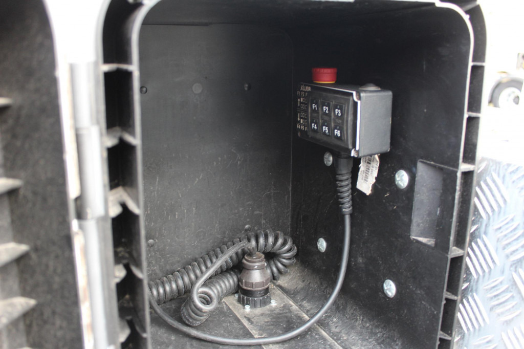 Renault Master Bühne KLUBB 11m 2 Personen Korb 200kg - منصة تلسكوبية محمولة على شاحنة: صورة 5 Renault Master Bühne KLUBB 11m 2 Personen Korb 200kg - منصة تلسكوبية محمولة على شاحنة: صورة 5