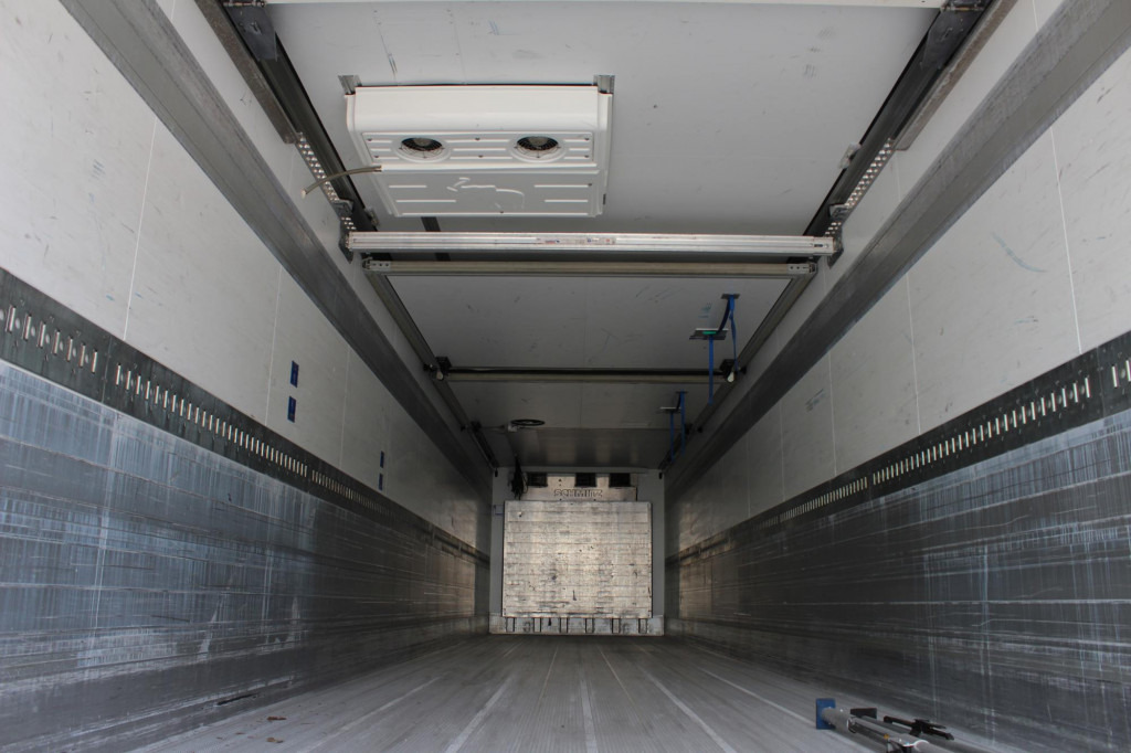 SCHMITZ Bi-Multi-Temp. TW Rolltor Lenkachse Rent-Miete - نصف مقطورة مُبرِّدة: صورة 2 SCHMITZ Bi-Multi-Temp. TW Rolltor Lenkachse Rent-Miete - نصف مقطورة مُبرِّدة: صورة 2