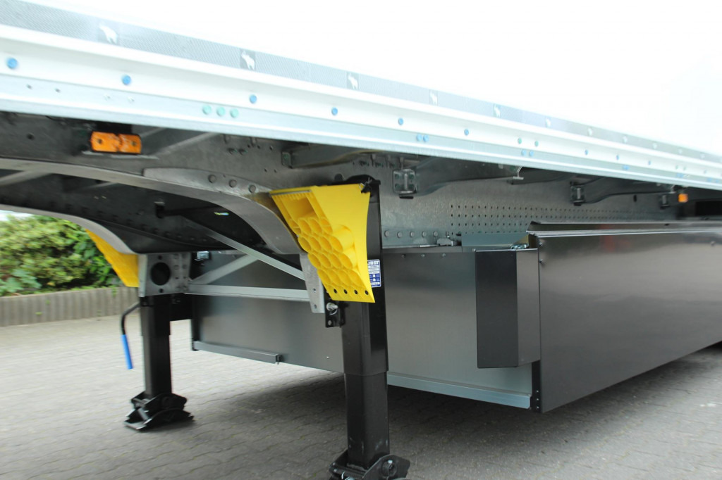 SCHMITZ Koffer DS Liftachse 4x Pal.-Kasten NEU ! - نصف مقطورة صندوق مغلق: صورة 5 SCHMITZ Koffer DS Liftachse 4x Pal.-Kasten NEU ! - نصف مقطورة صندوق مغلق: صورة 5