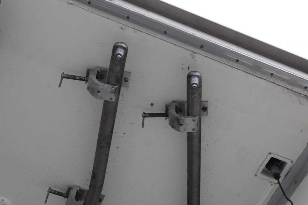 Volvo FE CS 850 Fleisch Meat Viande Strom - شاحنة الفريزر: صورة 4 Volvo FE CS 850 Fleisch Meat Viande Strom - شاحنة الفريزر: صورة 4