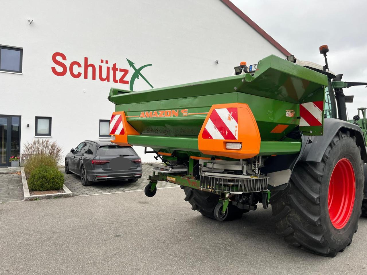 Amazone ZA-M 1501 Profis, Wiegestreuer, 2500 Liter - آلة رش السماد: صورة 1 Amazone ZA-M 1501 Profis, Wiegestreuer, 2500 Liter - آلة رش السماد: صورة 1