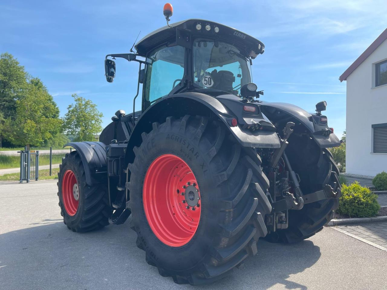 CLAAS Axion 920 CMATIC mit FZW, Black, Schwarz - جرار: صورة 3 CLAAS Axion 920 CMATIC mit FZW, Black, Schwarz - جرار: صورة 3