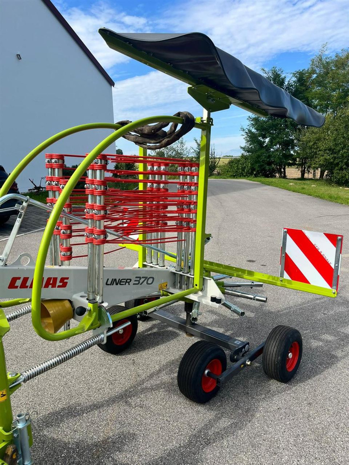 CLAAS Liner 370 Tandem / NEU und UNBENUTZT / Baujahr 202 - آلة تيبيس العشب/ آلة جمع العشب: صورة 2 CLAAS Liner 370 Tandem / NEU und UNBENUTZT / Baujahr 202 - آلة تيبيس العشب/ آلة جمع العشب: صورة 2