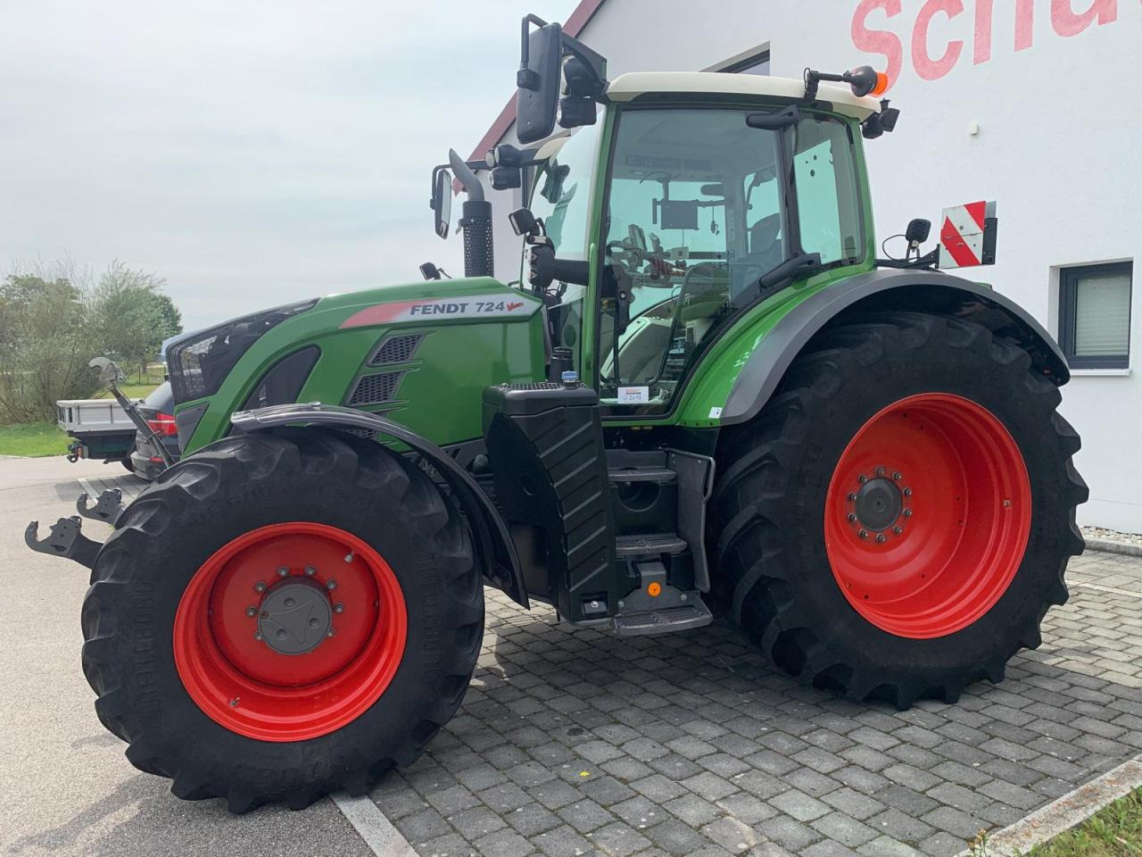 Fendt 724 Vario Power Plus mit GPS - جرار: صورة 4 Fendt 724 Vario Power Plus mit GPS - جرار: صورة 4