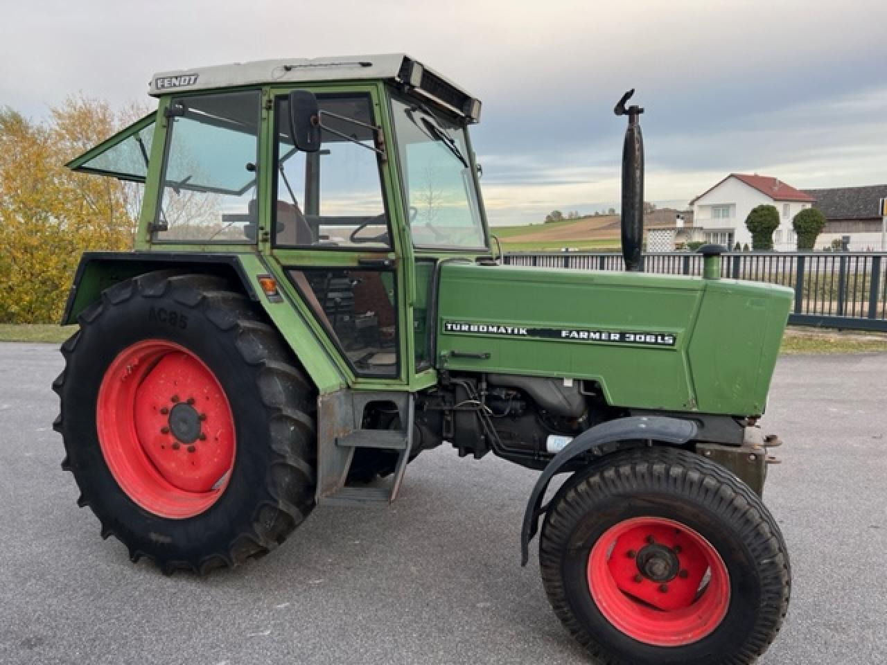 Fendt Farmer 306 LS, ca. 9516 Bh, Baujahr 1982 - جرار: صورة 5 Fendt Farmer 306 LS, ca. 9516 Bh, Baujahr 1982 - جرار: صورة 5