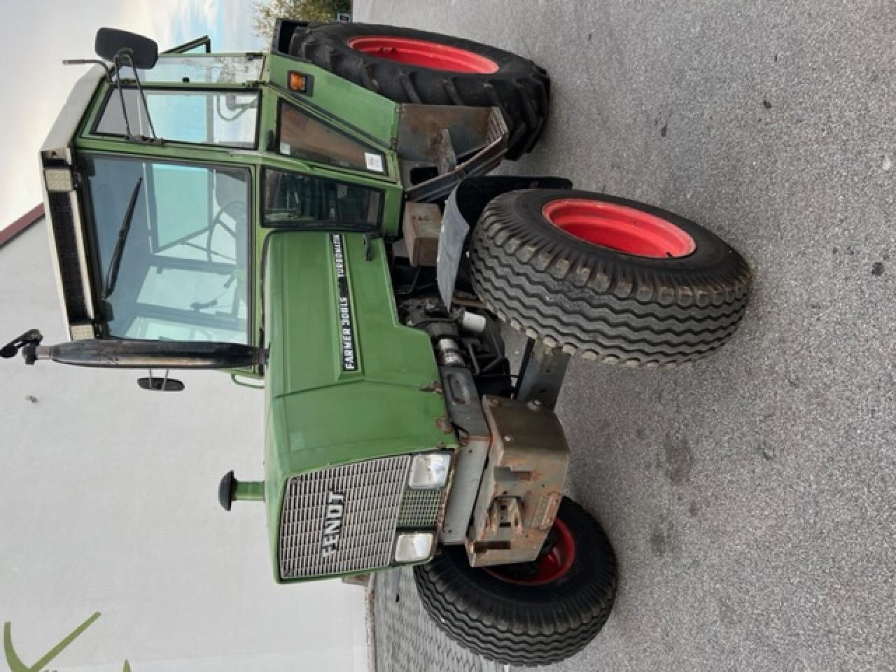 Fendt Farmer 306 LS, ca. 9516 Bh, Baujahr 1982 - جرار: صورة 2 Fendt Farmer 306 LS, ca. 9516 Bh, Baujahr 1982 - جرار: صورة 2