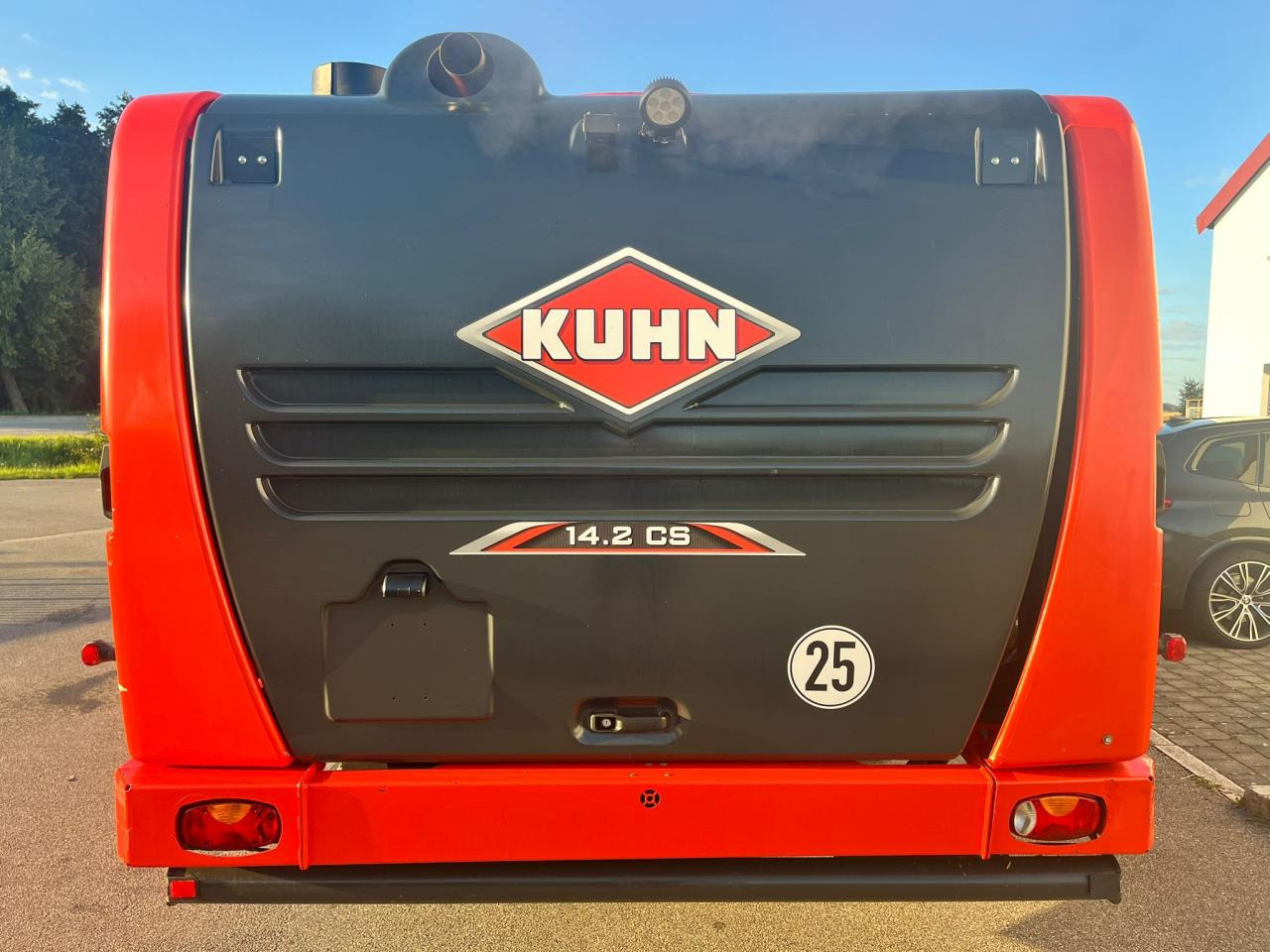 Kuhn 14.2 CS / Futtermischwagen / 2 Schnecken - عربة خلط الأعلاف: صورة 4 Kuhn 14.2 CS / Futtermischwagen / 2 Schnecken - عربة خلط الأعلاف: صورة 4