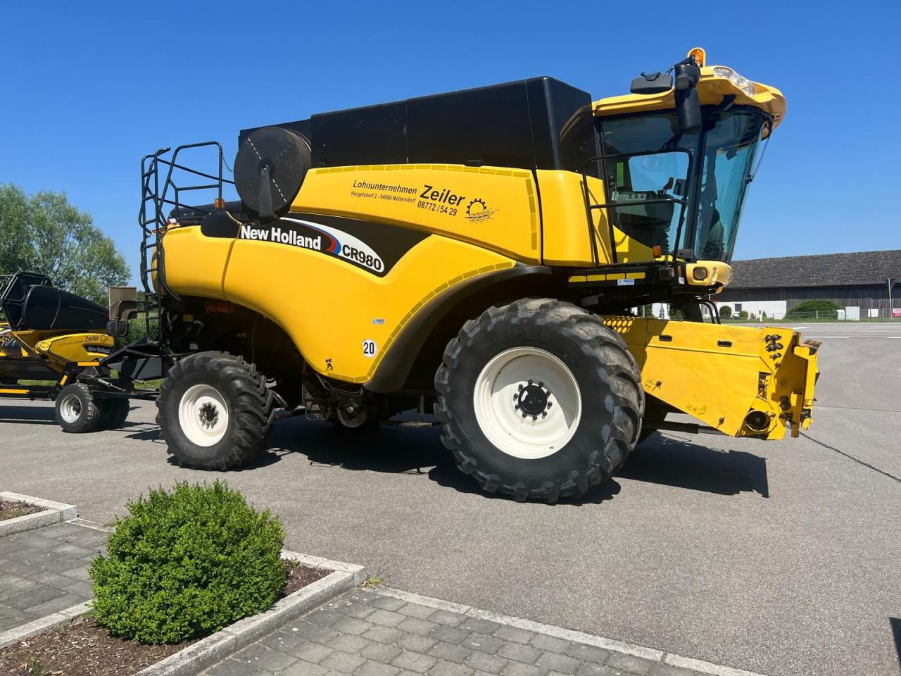 New Holland CR 980, Allrad, Maisausrüstung, Schneidwerk - حصادة موحَّدة: صورة 4 New Holland CR 980, Allrad, Maisausrüstung, Schneidwerk - حصادة موحَّدة: صورة 4