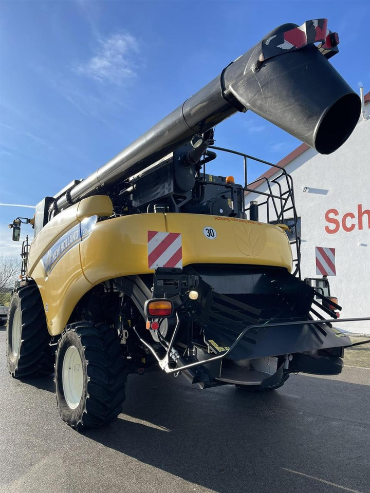 New Holland CR9080 Elevation Allrad - حصادة موحَّدة: صورة 4 New Holland CR9080 Elevation Allrad - حصادة موحَّدة: صورة 4