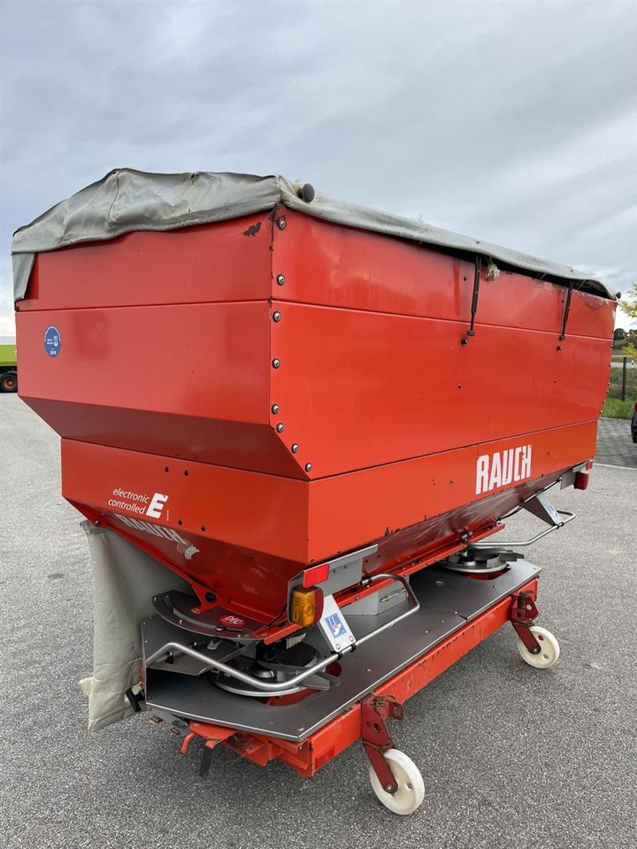 Rauch Axera H EMC 1102 mit Rauch Quantron P Bedienterminal, Abdeckplane, Rollvorrichtung - آلة رش السماد: صورة 3 Rauch Axera H EMC 1102 mit Rauch Quantron P Bedienterminal, Abdeckplane, Rollvorrichtung - آلة رش السماد: صورة 3