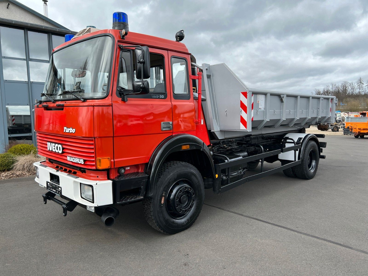 Iveco Magirus Turbo 160-30 AH - Oldtimer- V 8 - Motor Iveco Magirus Turbo 160-30 AH - Oldtimer- V 8 - Motor - شاحنة ذات خطاف: صورة 1 Iveco Magirus Turbo 160-30 AH - Oldtimer- V 8 - Motor Iveco Magirus Turbo 160-30 AH - Oldtimer- V 8 - Motor - شاحنة ذات خطاف: صورة 1