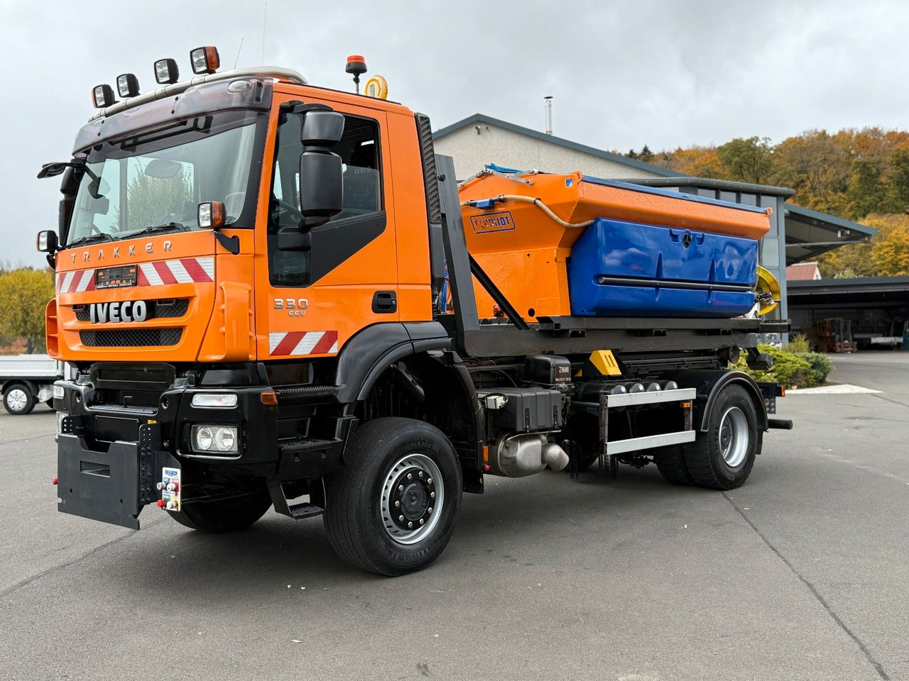 Iveco Trakker 330 EEV Winterdienst Abroll - شاحنة ذات خطاف: صورة 1 Iveco Trakker 330 EEV Winterdienst Abroll - شاحنة ذات خطاف: صورة 1