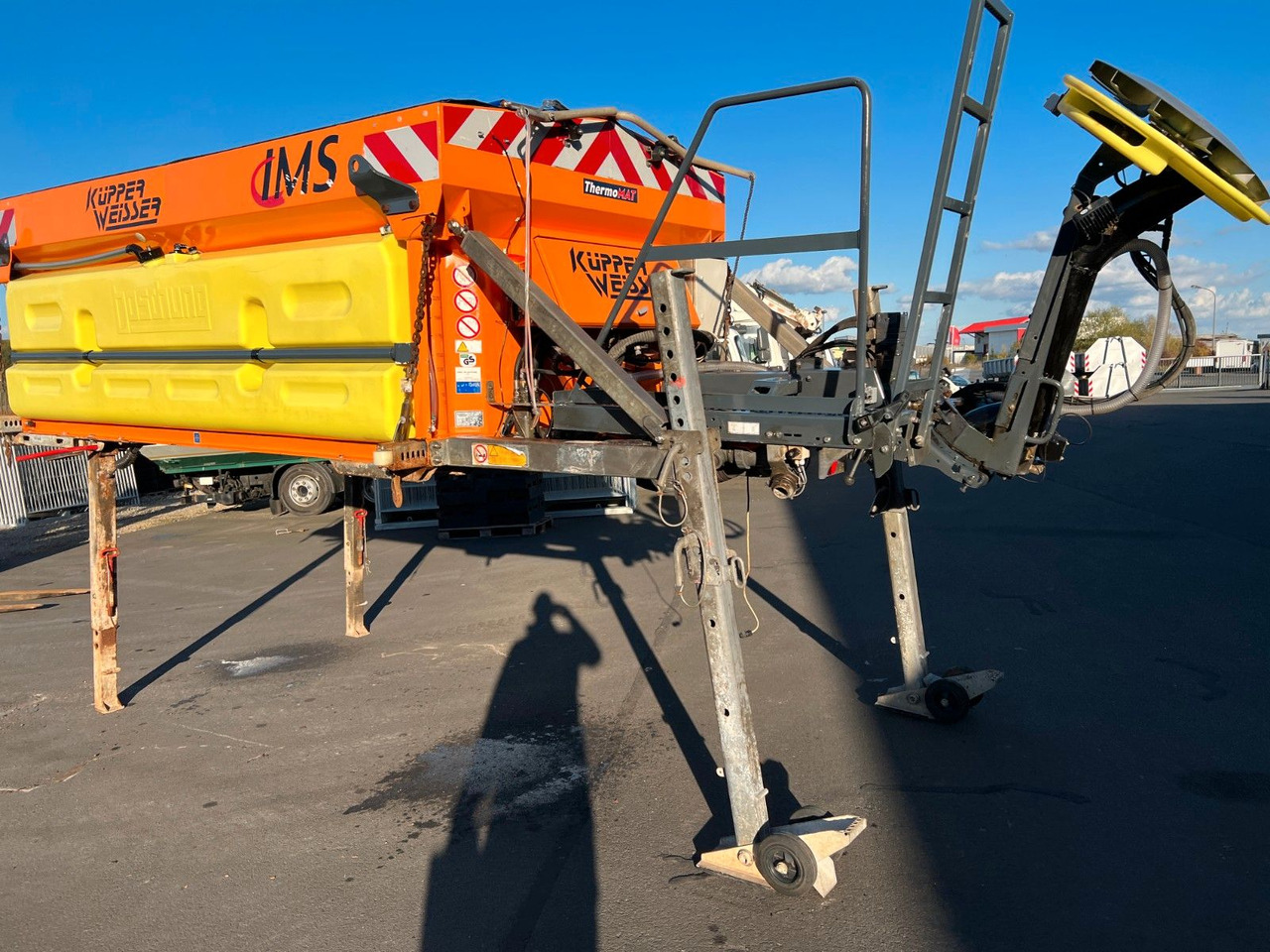 Küpper Weisser IMSSN E 35050HFH Küpper Weisser IMSSN E 35050HFH - مفرشة الرمل/ الملح - آلية المنفعة/ مركبة خاصة: صورة 2 Küpper Weisser IMSSN E 35050HFH Küpper Weisser IMSSN E 35050HFH - مفرشة الرمل/ الملح - آلية المنفعة/ مركبة خاصة: صورة 2