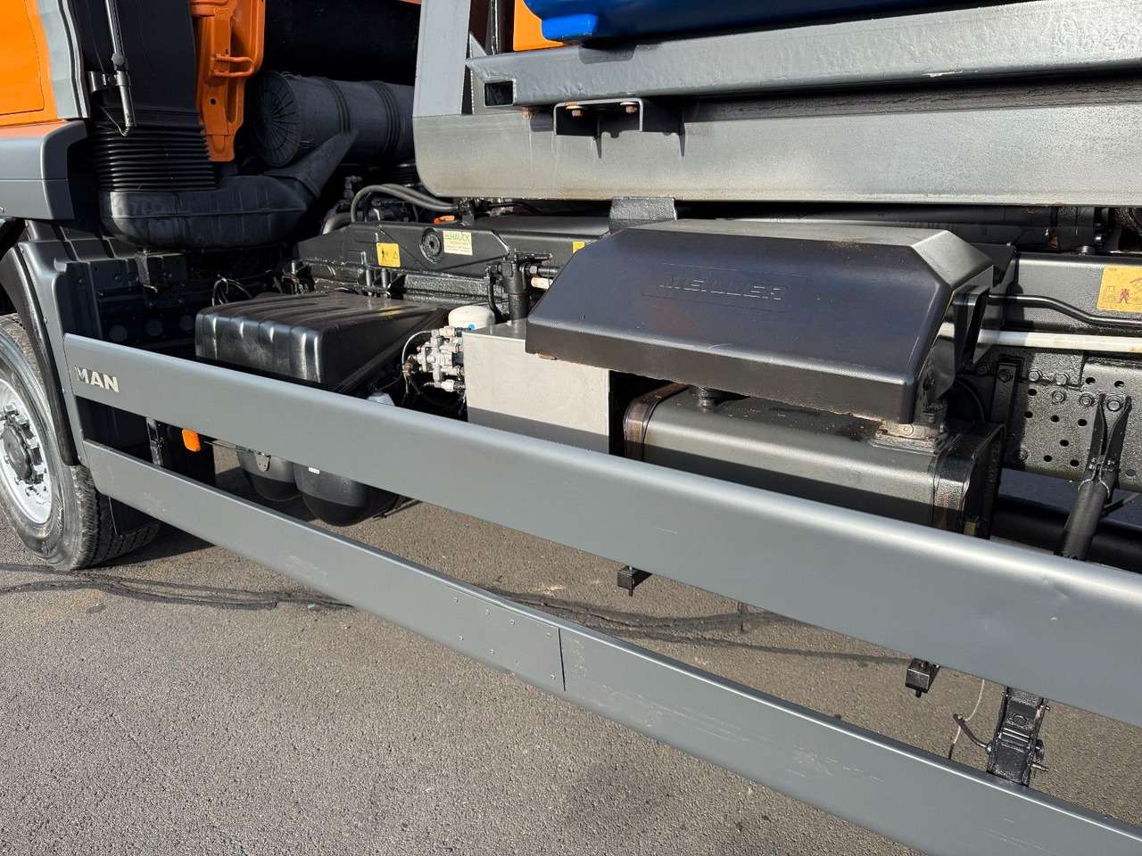 MAN TGA 18.360 4x4 Winterdienst Meiller Abroller - شاحنة ذات خطاف: صورة 4 MAN TGA 18.360 4x4 Winterdienst Meiller Abroller - شاحنة ذات خطاف: صورة 4