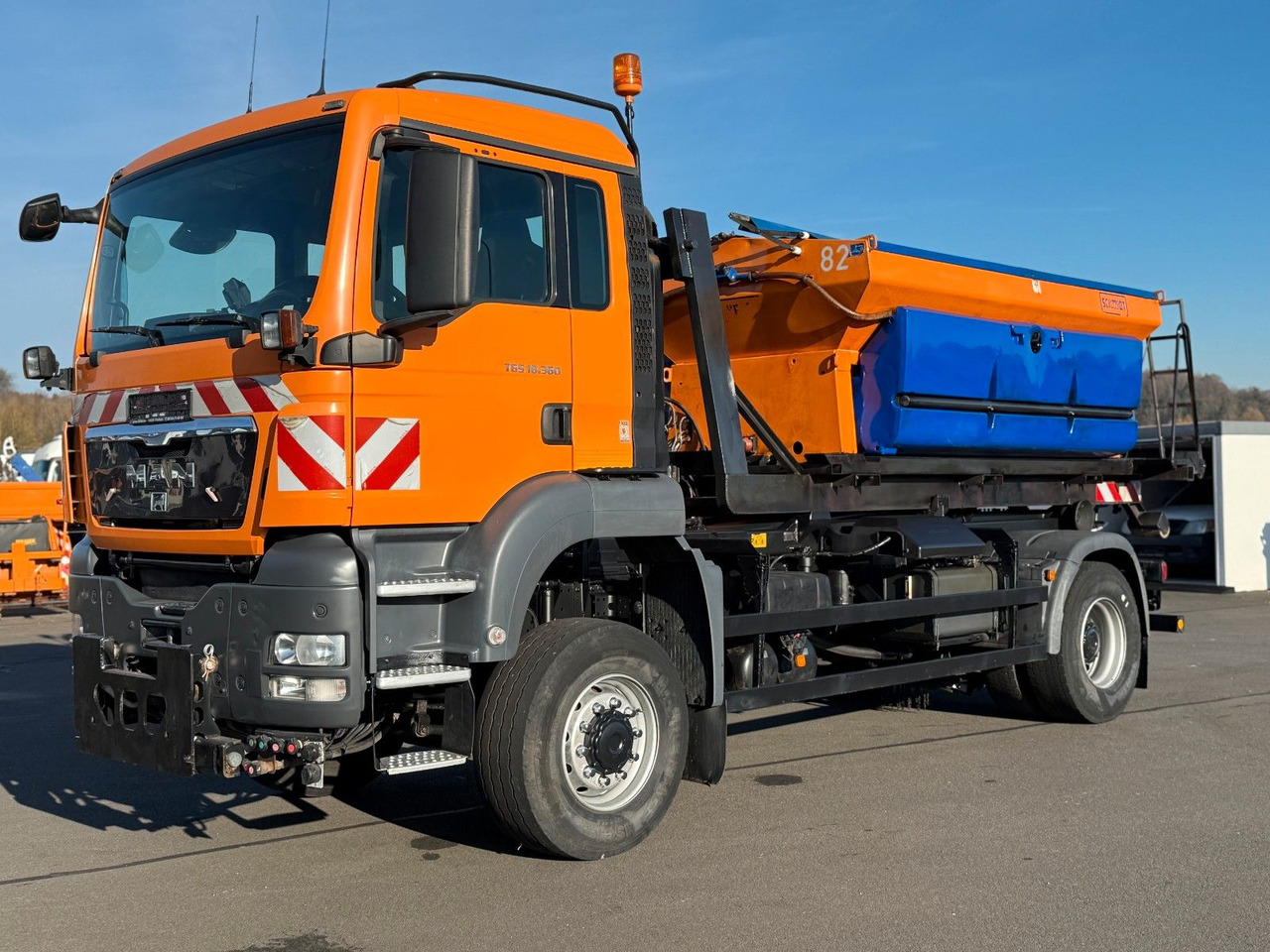 MAN TGS 18.360 4x4 Winterdienst Meiller Abroller - شاحنة ذات خطاف: صورة 1 MAN TGS 18.360 4x4 Winterdienst Meiller Abroller - شاحنة ذات خطاف: صورة 1