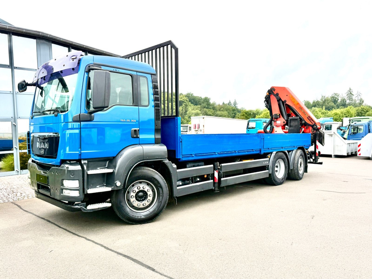 MAN TGS 26.360 6x2 Palfinger PK 27002- Funk- - شاحنات مسطحة: صورة 1 MAN TGS 26.360 6x2 Palfinger PK 27002- Funk- - شاحنات مسطحة: صورة 1