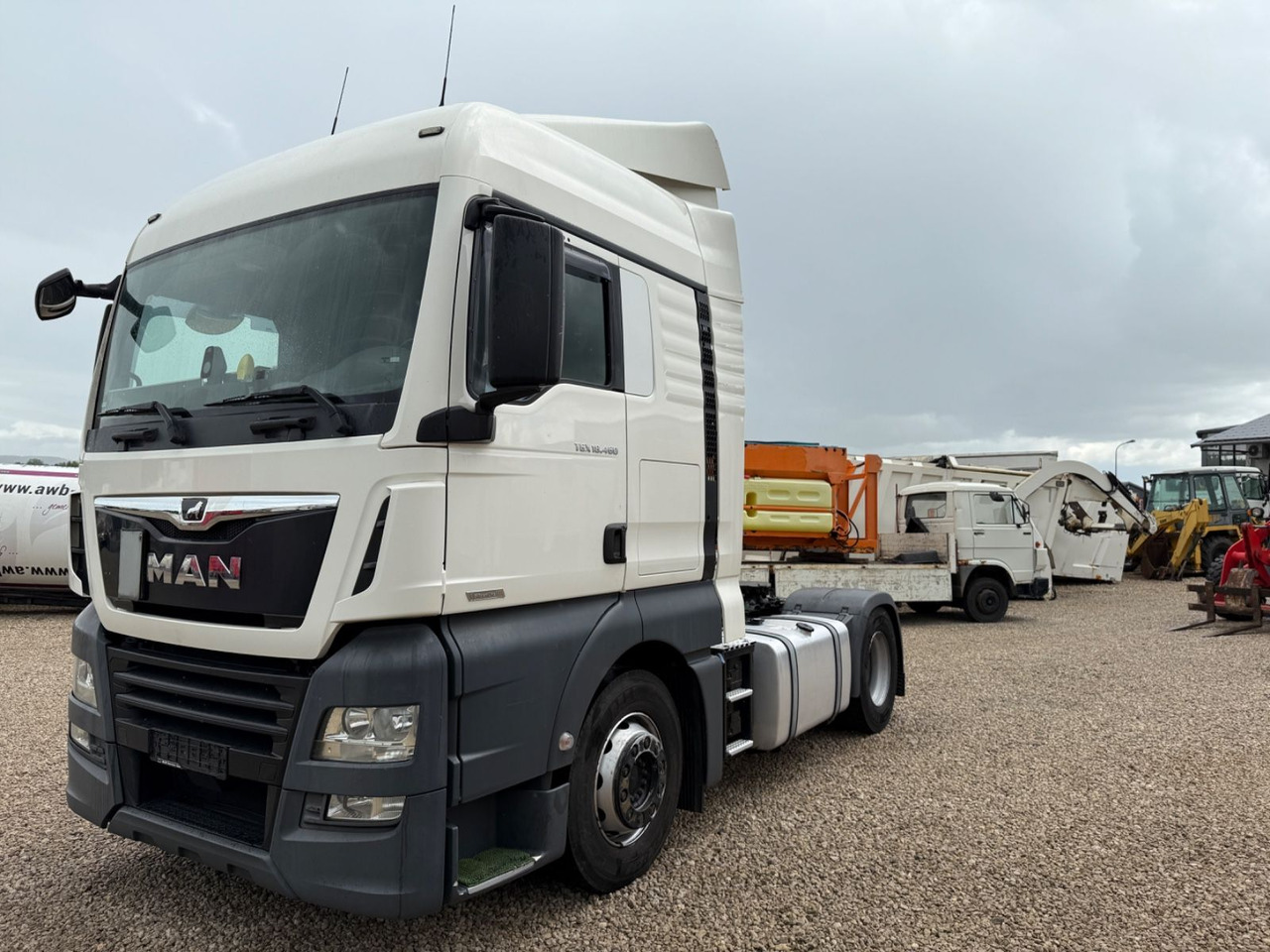 MAN TGX 18.460 - Euro 6- Motorschaden - Hydraulik- - وحدة جر: صورة 3 MAN TGX 18.460 - Euro 6- Motorschaden - Hydraulik- - وحدة جر: صورة 3