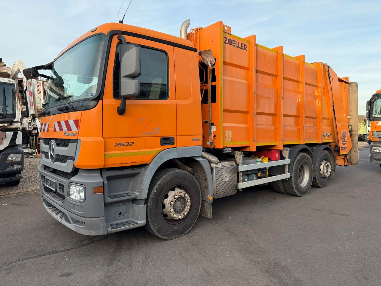 Mercedes-Benz Actros 2532 6x2 Zoeller Medium XL 21 - شاحنة النفايات: صورة 1 Mercedes-Benz Actros 2532 6x2 Zoeller Medium XL 21 - شاحنة النفايات: صورة 1