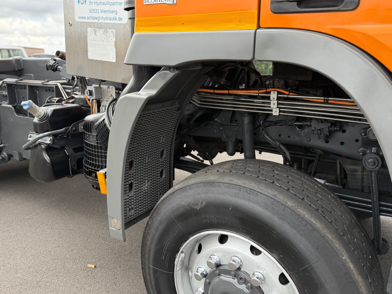 Mercedes-Benz Actros 3341 6x6 Hydraulikpumpe + Tank - شاحنة هيكل كابينة: صورة 4 Mercedes-Benz Actros 3341 6x6 Hydraulikpumpe + Tank - شاحنة هيكل كابينة: صورة 4