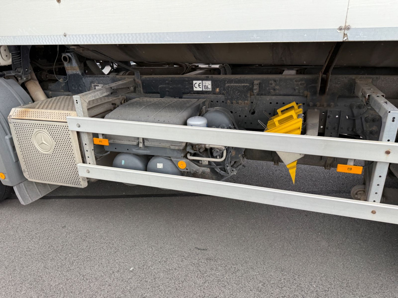 Mercedes-Benz Actros MP3 2532 6x2 Faun Rotorpress 521 - شاحنة النفايات: صورة 5 Mercedes-Benz Actros MP3 2532 6x2 Faun Rotorpress 521 - شاحنة النفايات: صورة 5