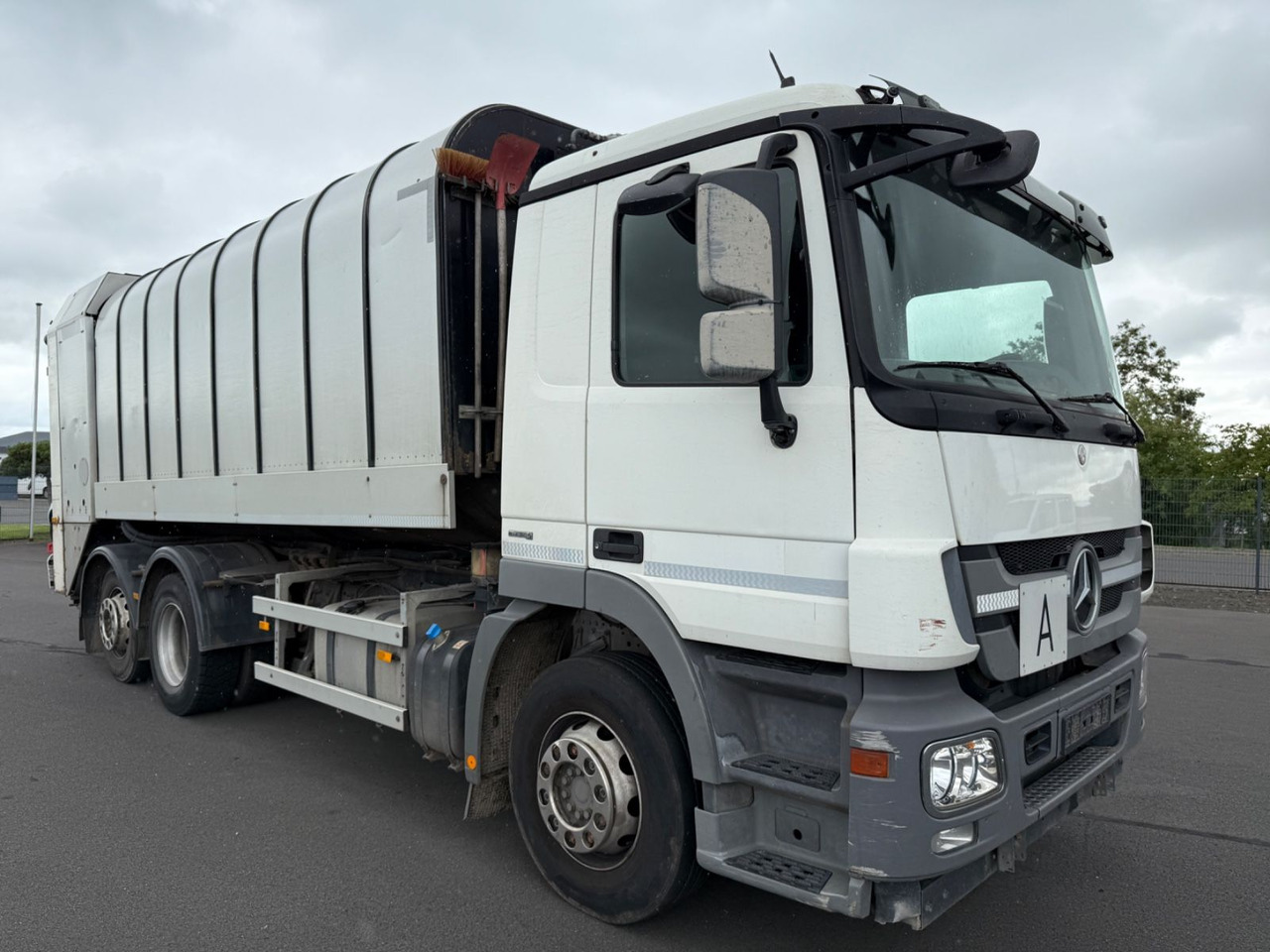 Mercedes-Benz Actros MP3 2532 6x2 Faun Rotorpress 521 - شاحنة النفايات: صورة 4 Mercedes-Benz Actros MP3 2532 6x2 Faun Rotorpress 521 - شاحنة النفايات: صورة 4