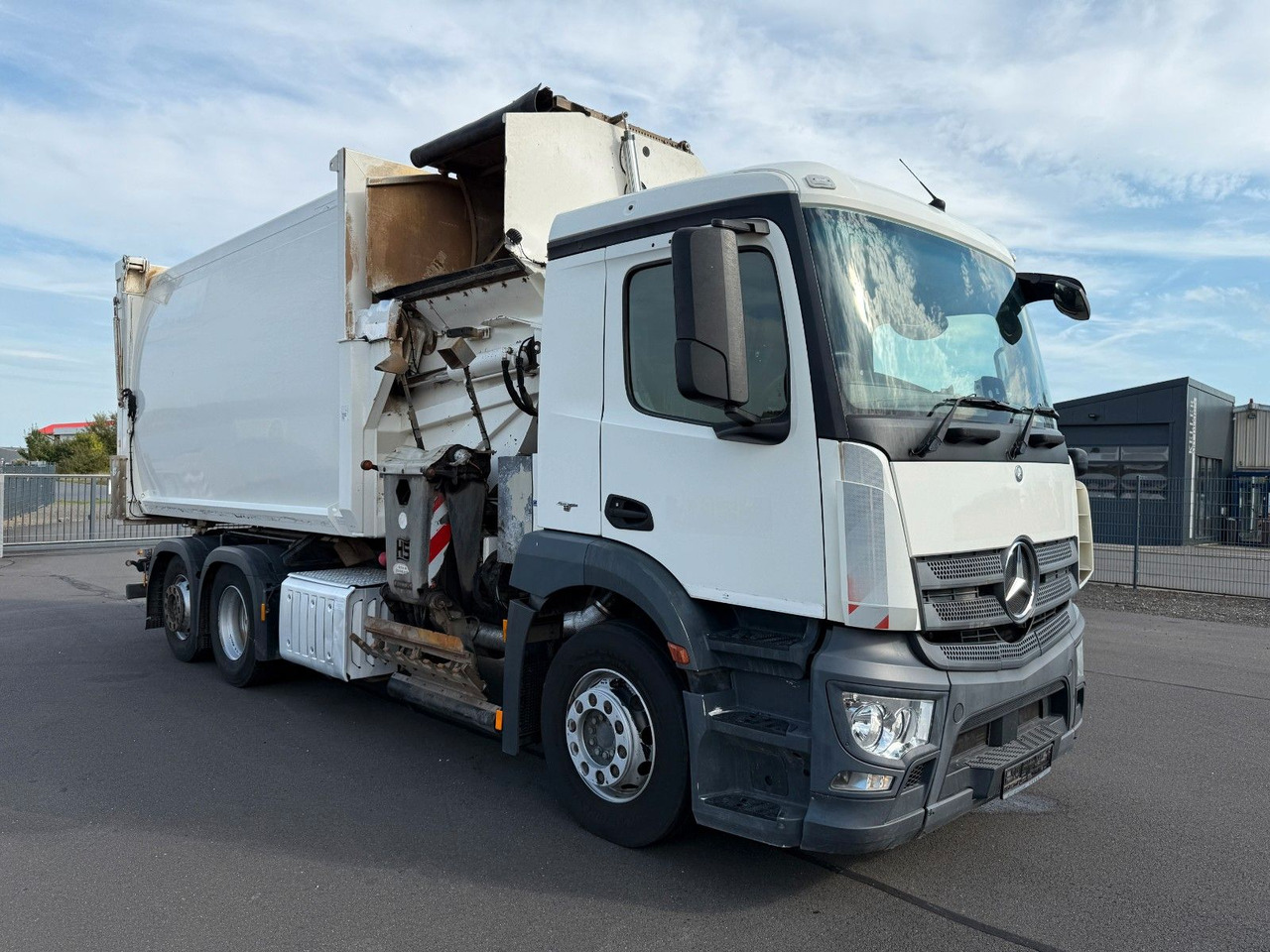 Mercedes-Benz Antos 2533 Seitenlader HS SL- VK- F - شاحنة النفايات: صورة 3 Mercedes-Benz Antos 2533 Seitenlader HS SL- VK- F - شاحنة النفايات: صورة 3