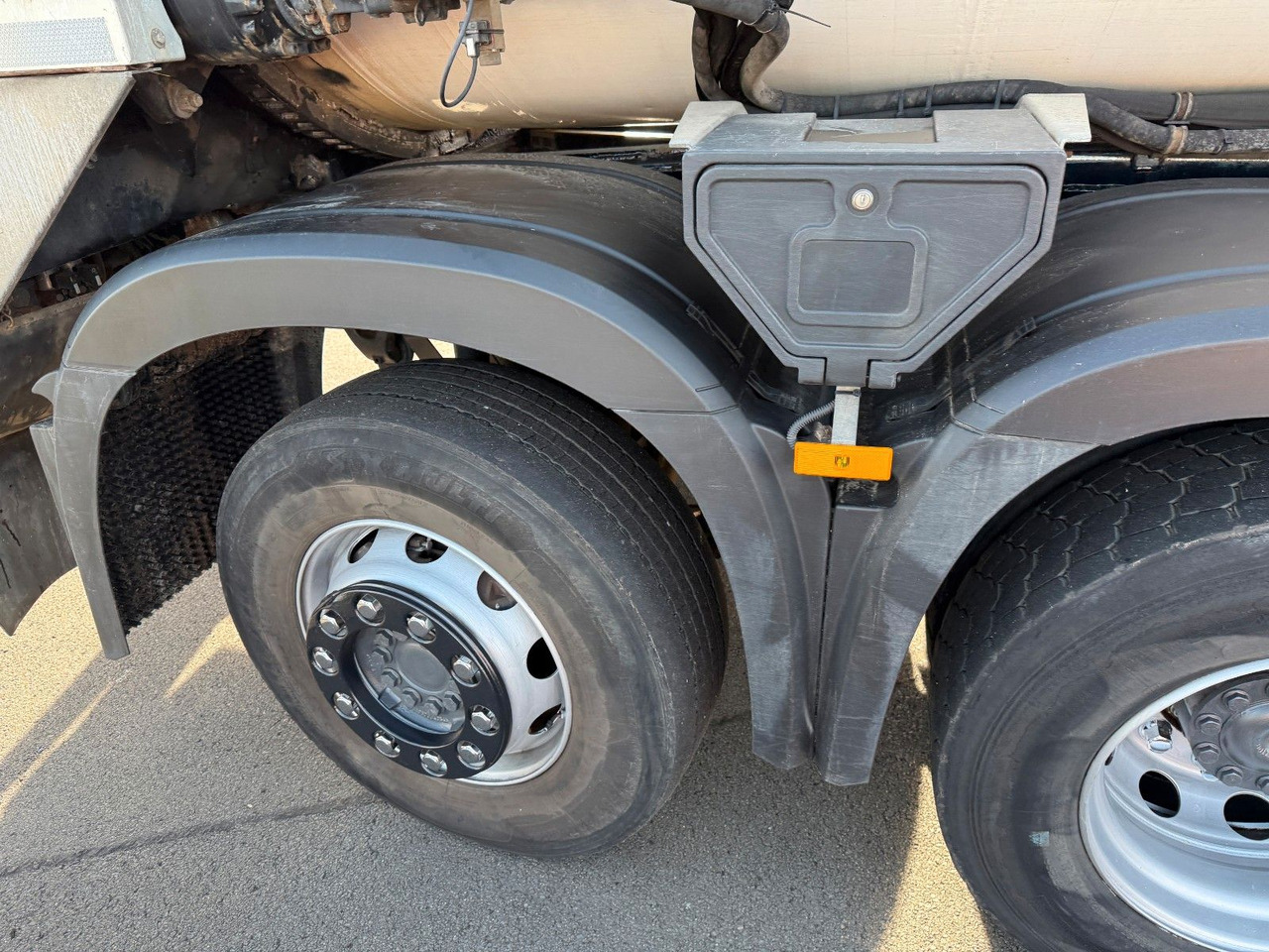 Mercedes-Benz Arocs 3236 8x2 Faun Rotopress 525 C Delta Lift - شاحنة النفايات: صورة 4 Mercedes-Benz Arocs 3236 8x2 Faun Rotopress 525 C Delta Lift - شاحنة النفايات: صورة 4