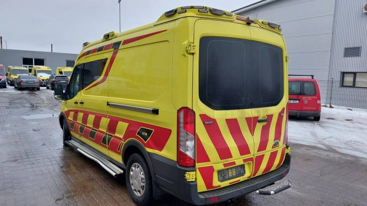 FORD TRANSIT 2,0TDI AMBULANCE KLIMA 1.2018 EURO 6, 3 UNITS - سيارة اسعاف: صورة 2 FORD TRANSIT 2,0TDI AMBULANCE KLIMA 1.2018 EURO 6, 3 UNITS - سيارة اسعاف: صورة 2